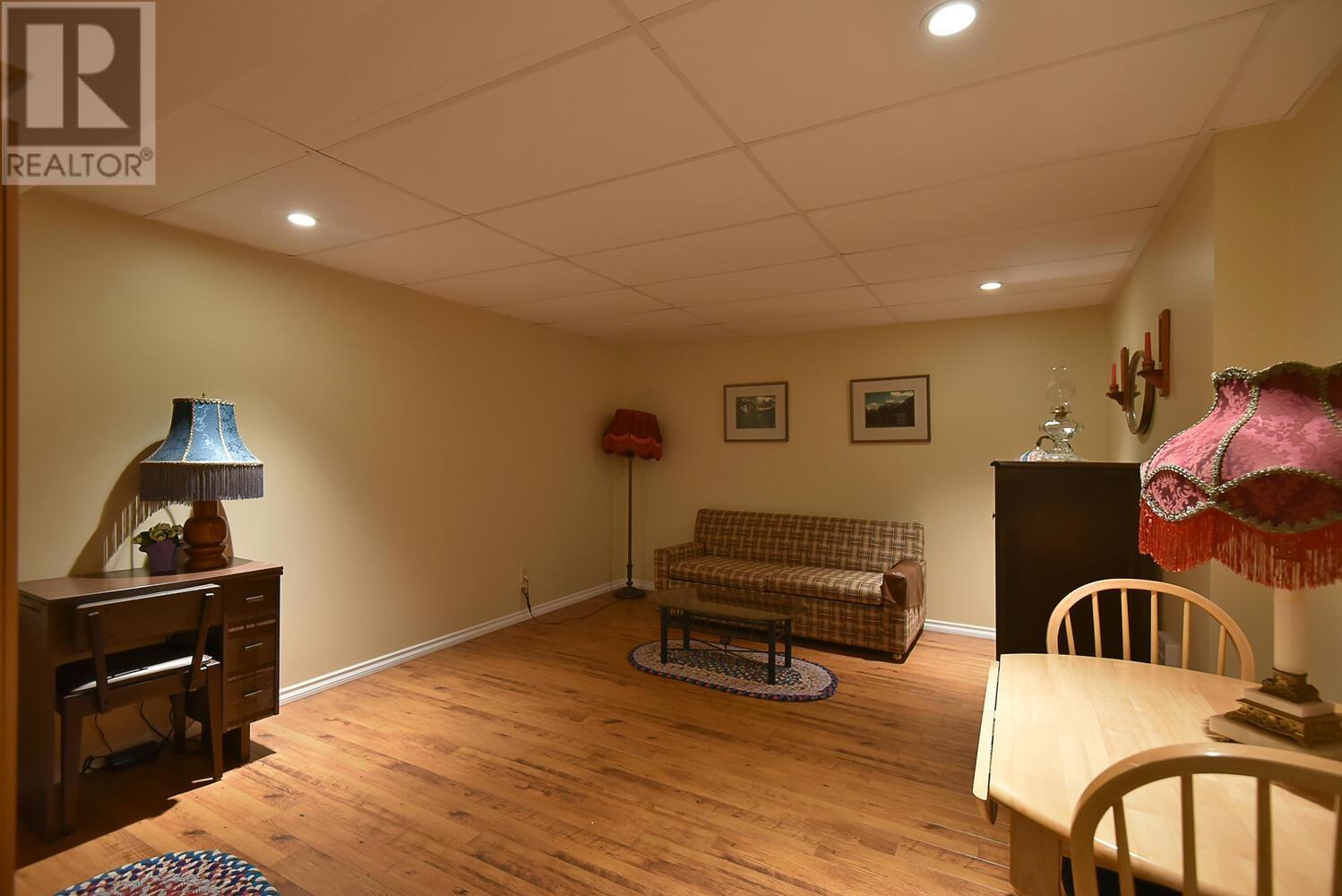 667 Franklin Road, Gibsons, British Columbia  V0N 1V8 - Photo 32 - R3000966