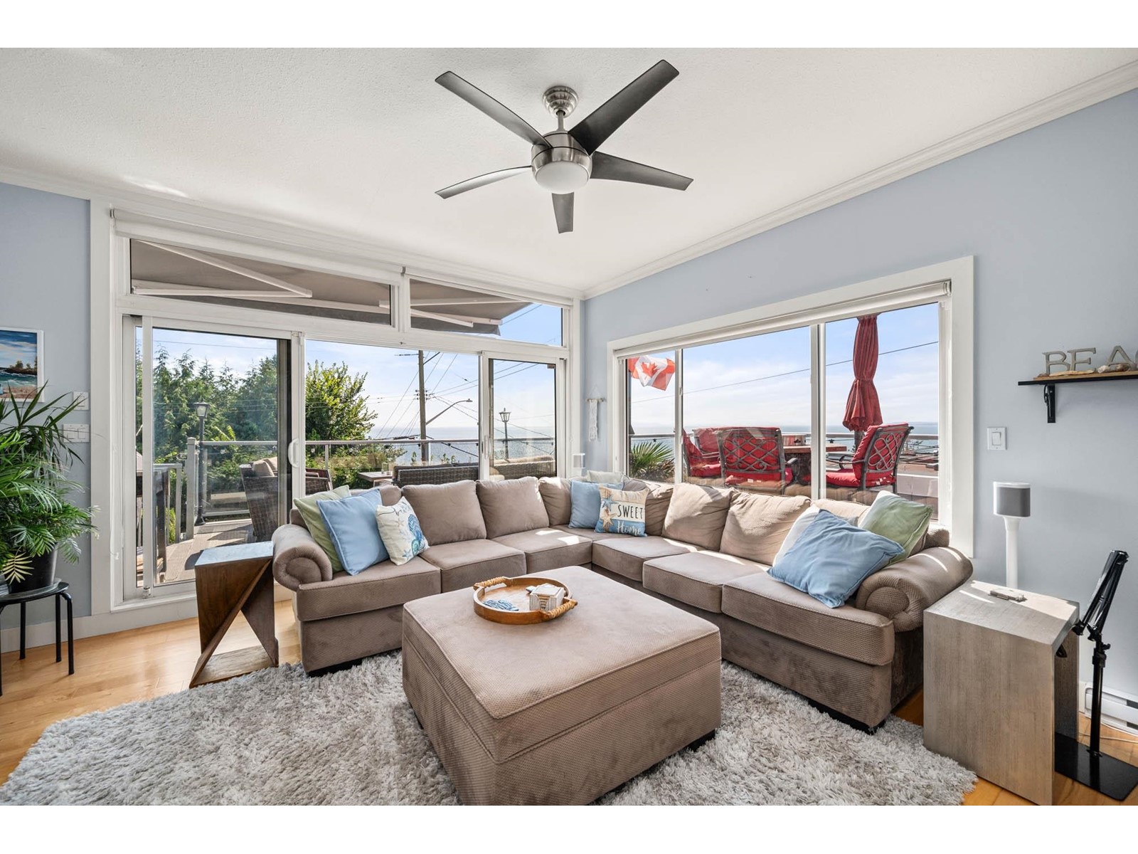 1246 Oxford Street, White Rock, British Columbia  V4B 5G8 - Photo 5 - R3001002