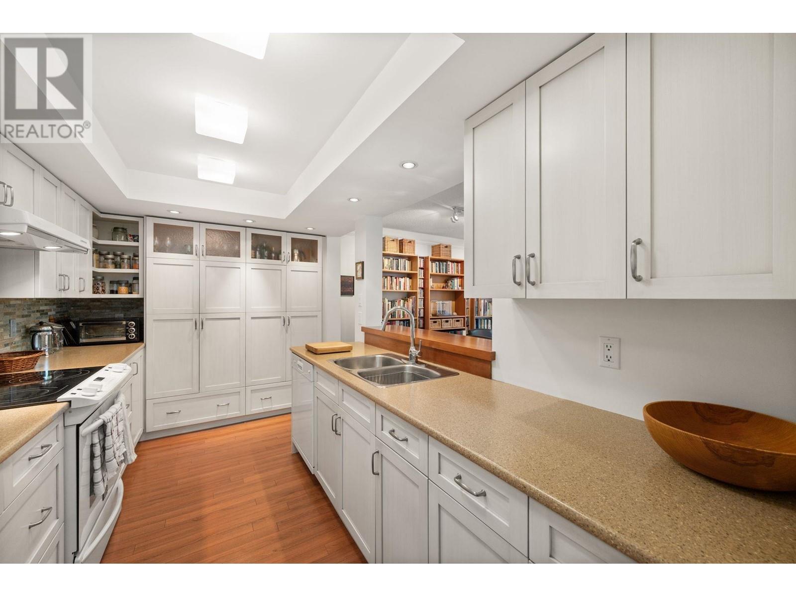 4 1949 W 8th Avenue, Vancouver, British Columbia  V6J 1W2 - Photo 10 - R3000346