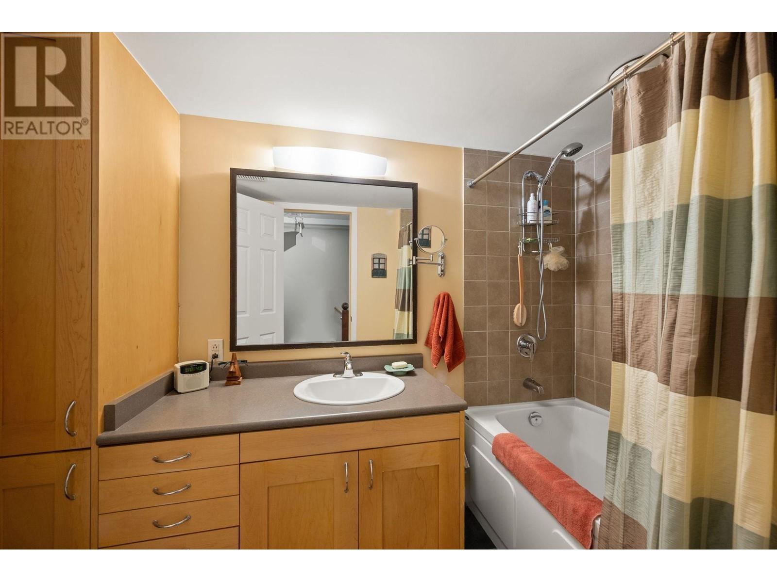 4 1949 W 8th Avenue, Vancouver, British Columbia  V6J 1W2 - Photo 24 - R3000346