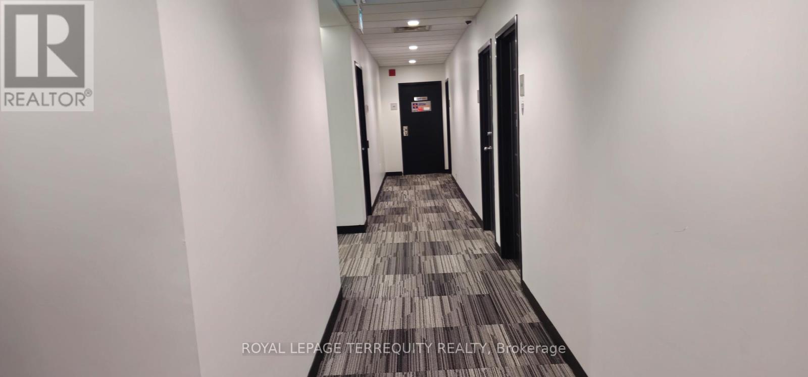 605 - 255 Duncan Mill Road, Toronto (St. Andrew-Windfields), Ontario  M3B 3H9 - Photo 2 - C12138451