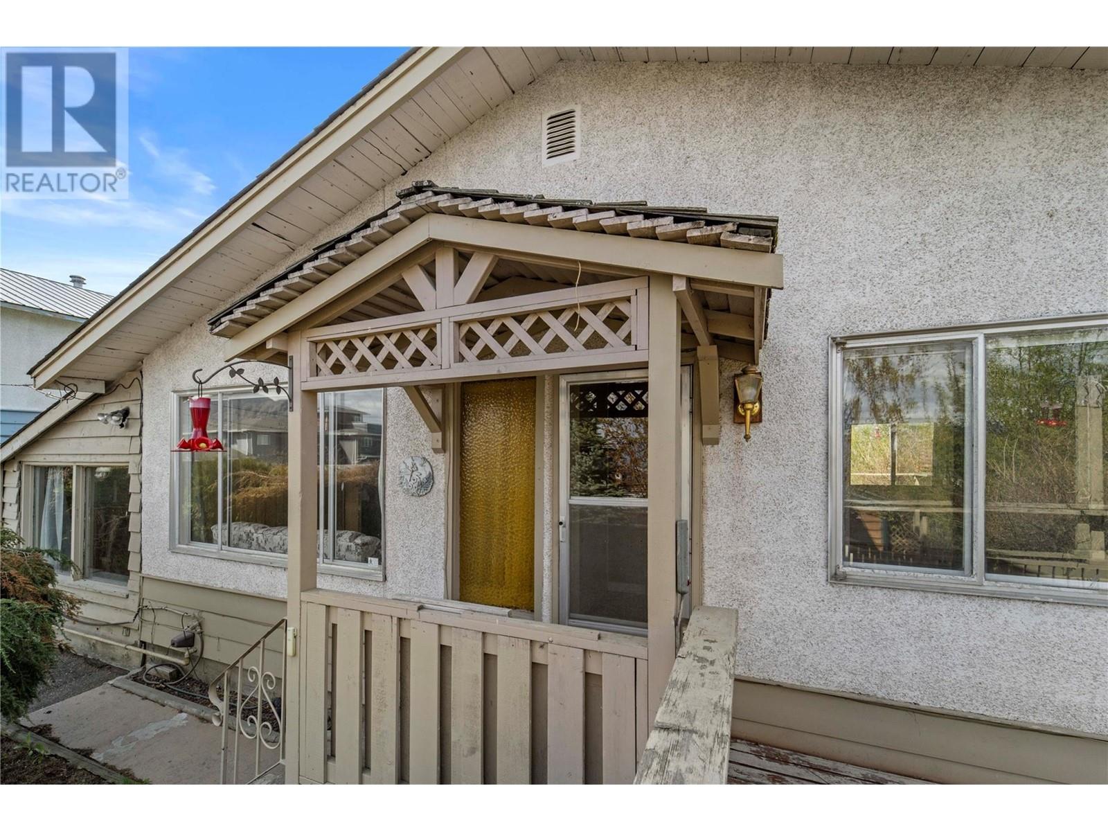 Property at 638 GRANDVIEW Terrace image 2