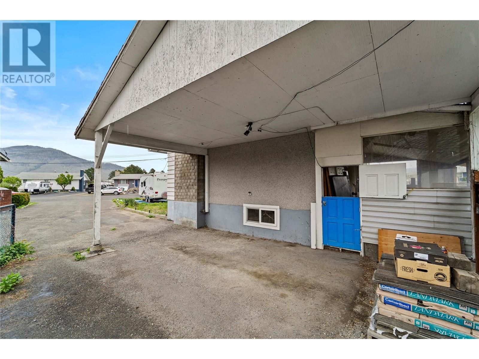 Property at 1267 CRESTON Place image 5