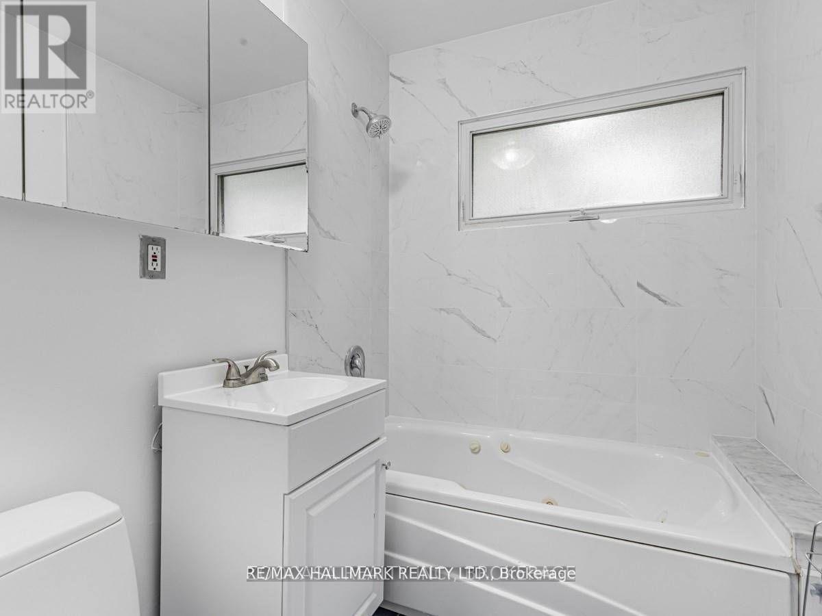 Upper - 901 Brimorton Drive, Toronto, Ontario  M1G 2T8 - Photo 24 - E12138404