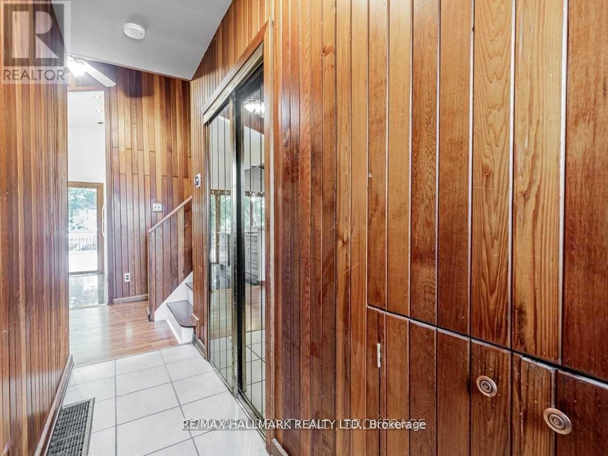 Upper - 901 Brimorton Drive, Toronto, Ontario  M1G 2T8 - Photo 4 - E12138404