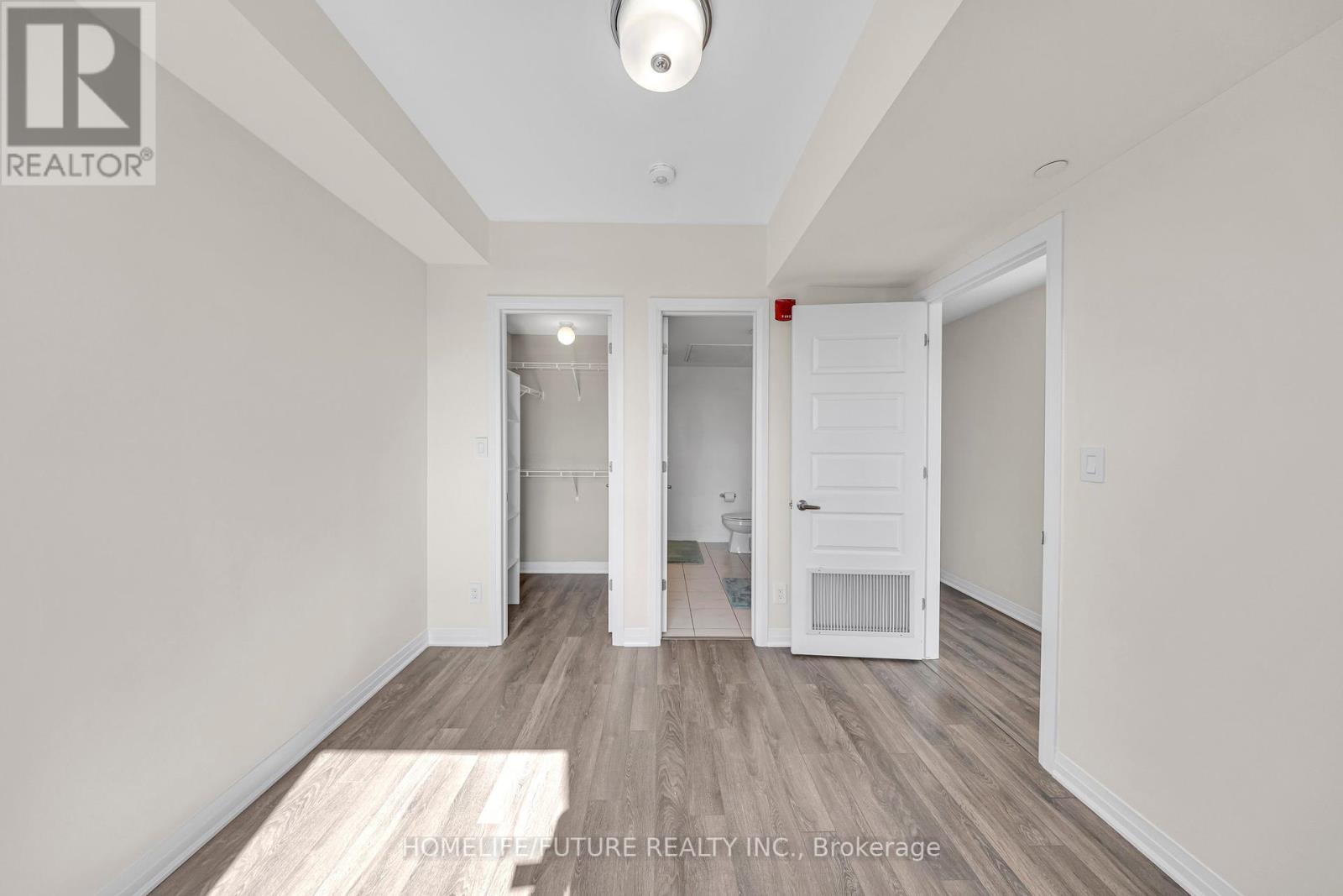 410 - 2 Adam Sellers Street, Markham, Ontario  L6B 1N2 - Photo 18 - N12138483