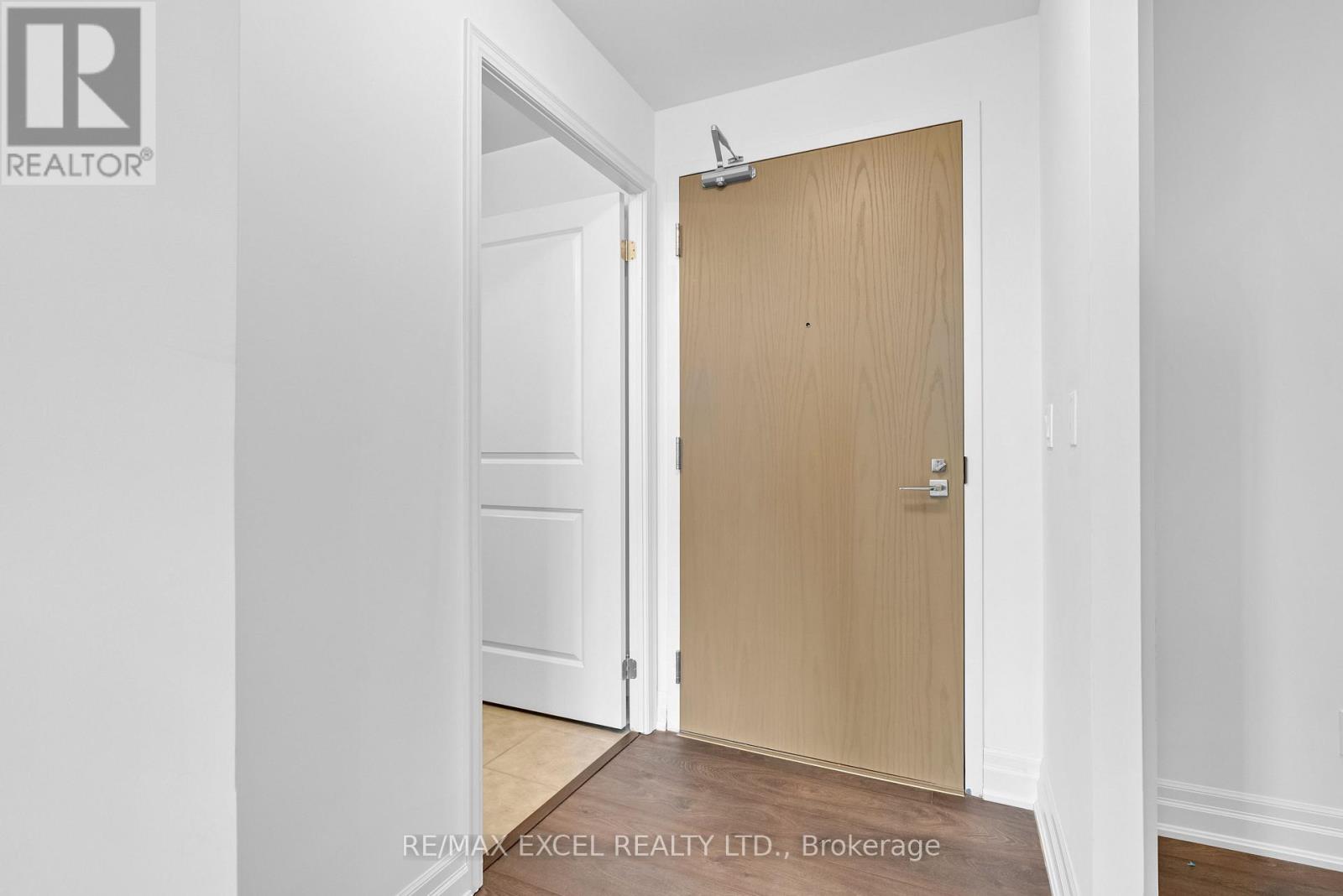 1411 - 10 Rouge Valley Drive W, Markham, Ontario  L6G 0G9 - Photo 2 - N12138528