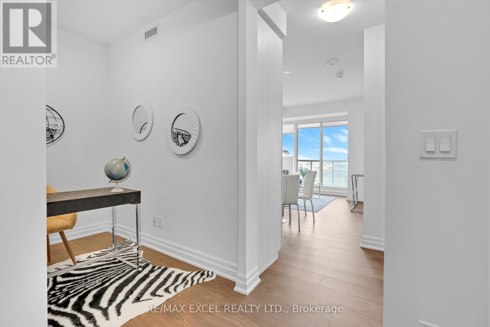 1411 - 10 Rouge Valley Drive W, Markham, Ontario  L6G 0G9 - Photo 3 - N12138528
