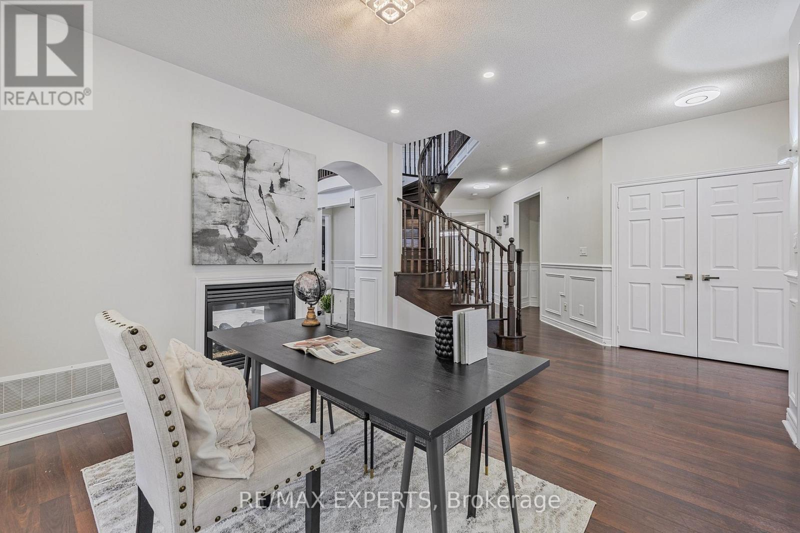 24 Faris Street, Bradford West Gwillimbury, Ontario  L3Z 0B4 - Photo 8 - N12138544
