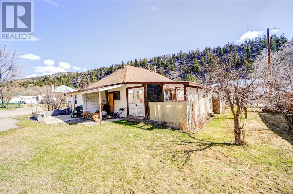 20502 25 Avenue, Bellevue, Alberta  T0K 0C0 - Photo 4 - A2213595