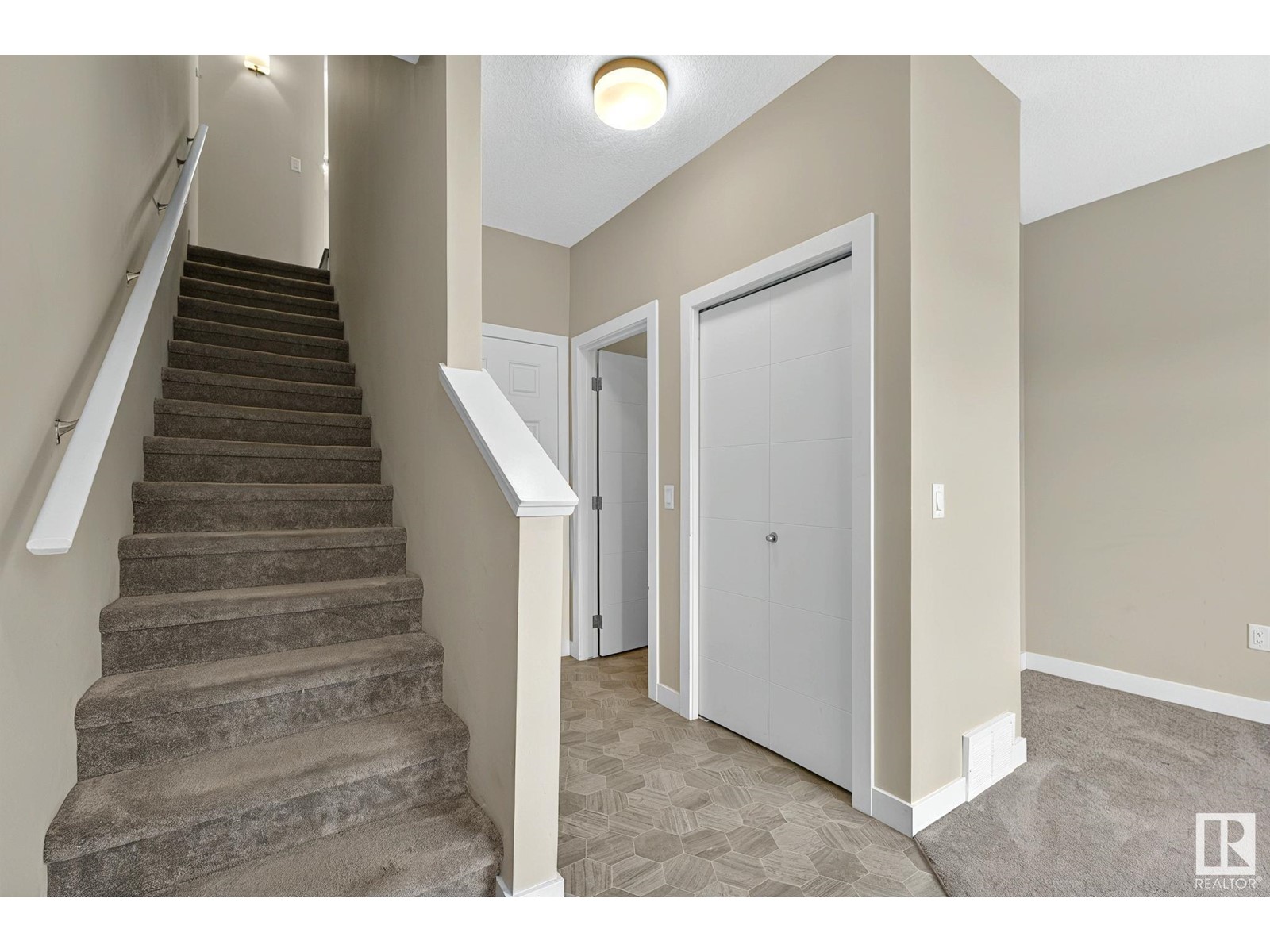Property at #85 600 BELLEROSE DR image 4