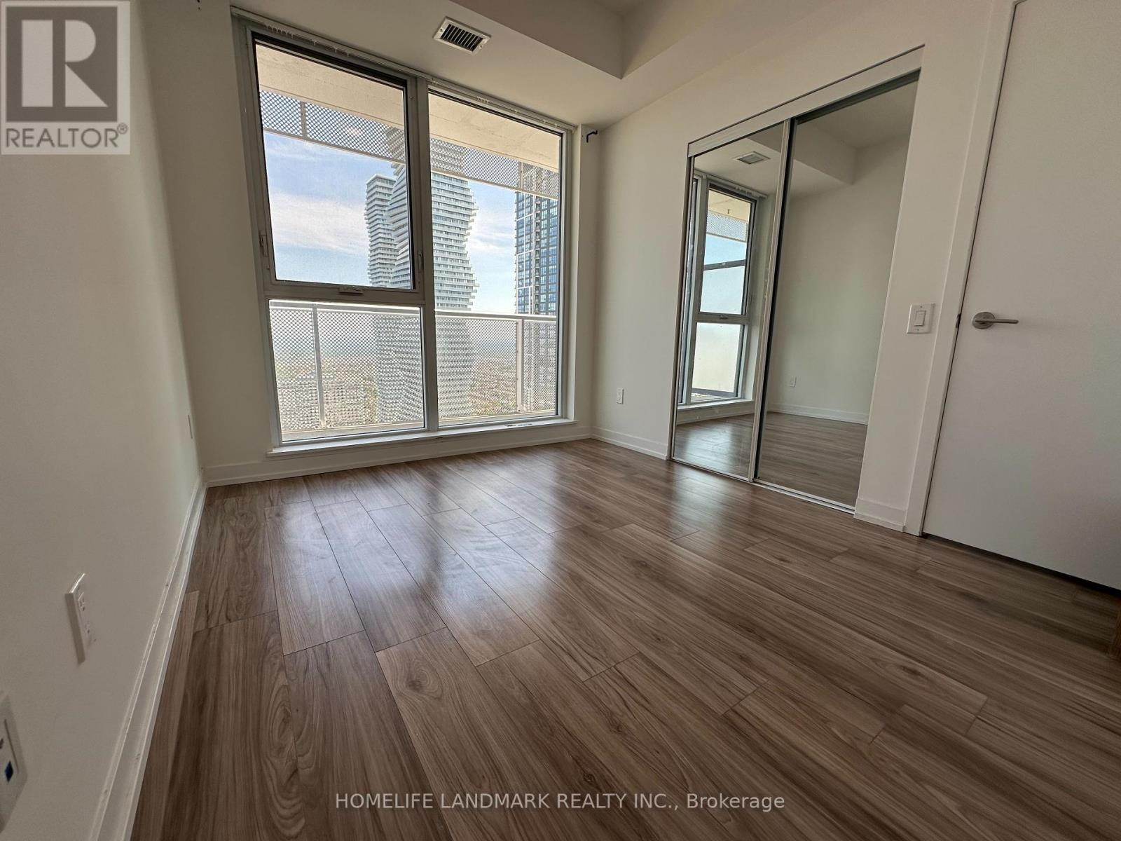 3209 - 4065 Confederation Parkway, Mississauga, Ontario  L5B 4N1 - Photo 5 - W12138424