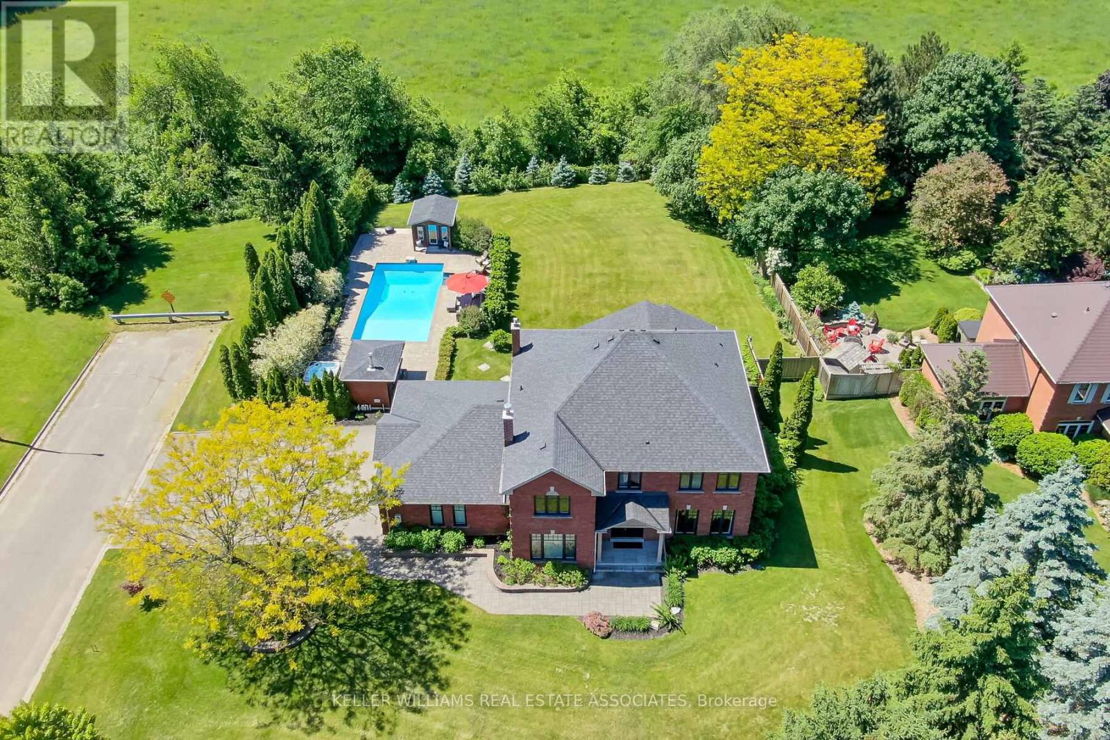 Property at 17 OAK RIDGE DRIVE image 4