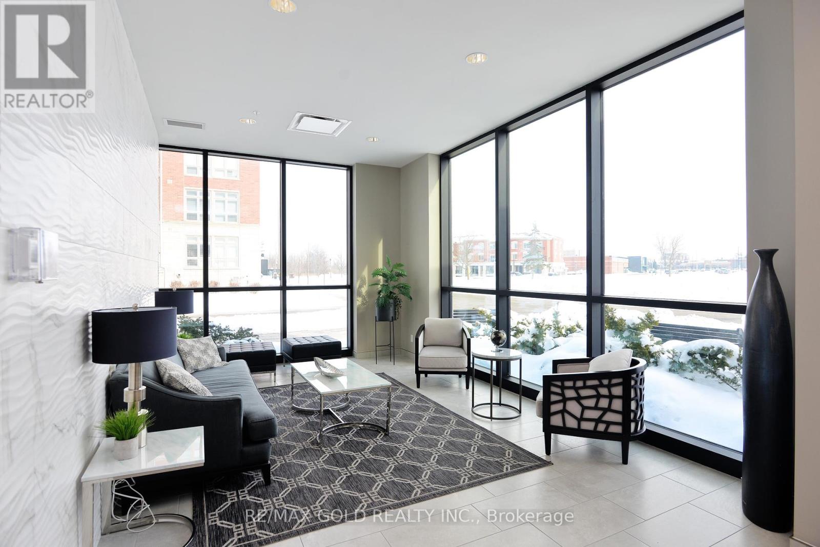 107 - 175 Commonwealth Street, Kitchener, Ontario  N2E 0H4 - Photo 4 - X12138463