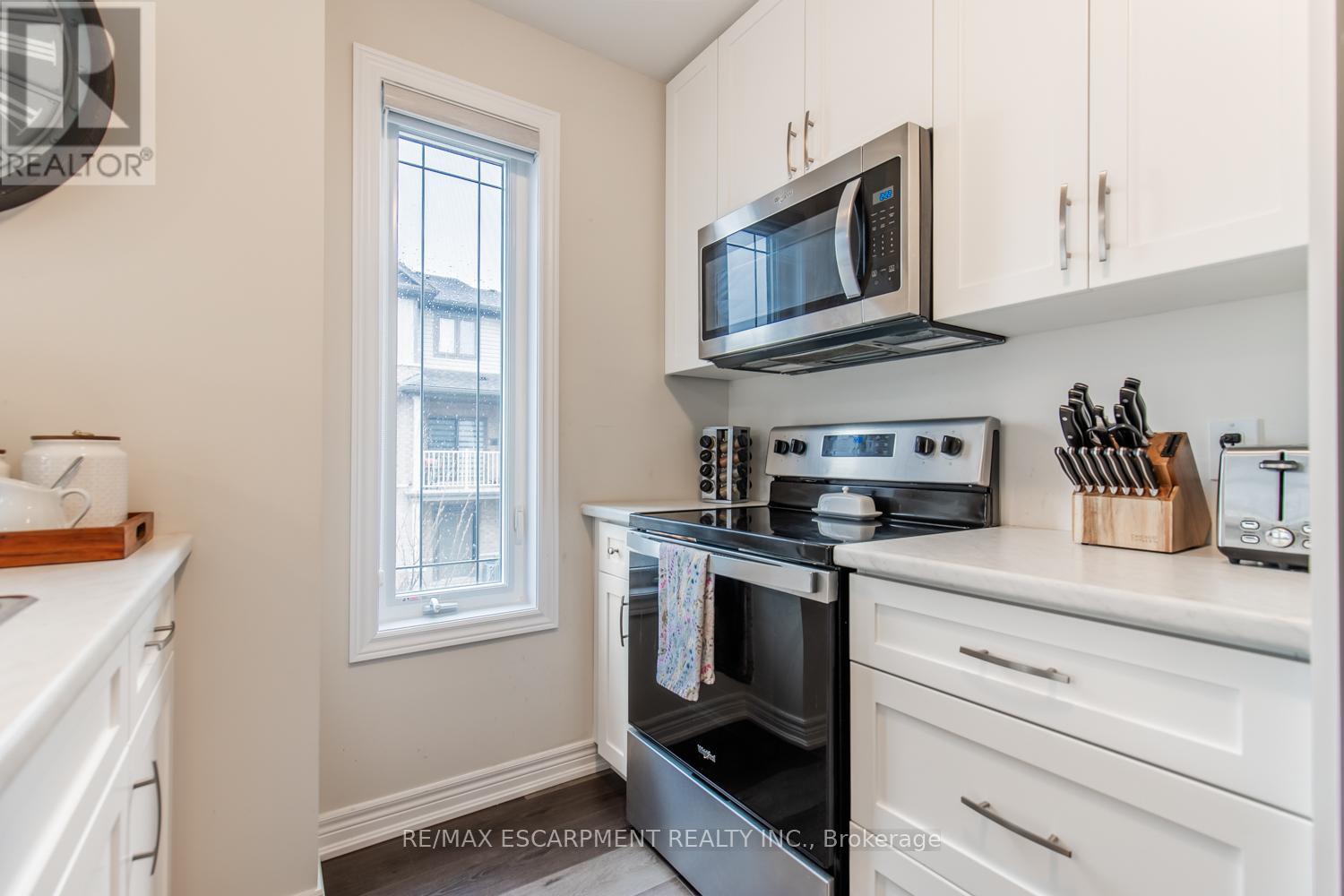 31 - 27 Rachel Drive, Hamilton, Ontario  L8E 0K6 - Photo 10 - X12138476