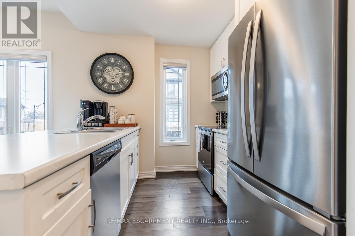 31 - 27 Rachel Drive, Hamilton, Ontario  L8E 0K6 - Photo 9 - X12138476