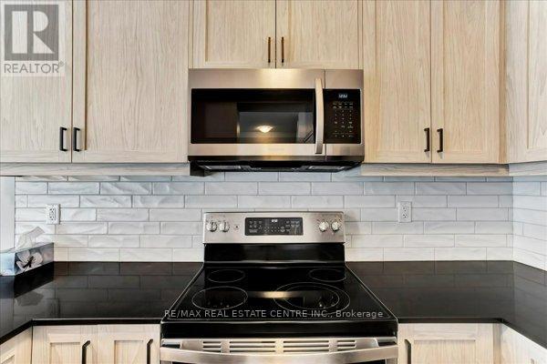 575 Woodward Avenue, Hamilton, Ontario  L8H 0B3 - Photo 14 - X12138517