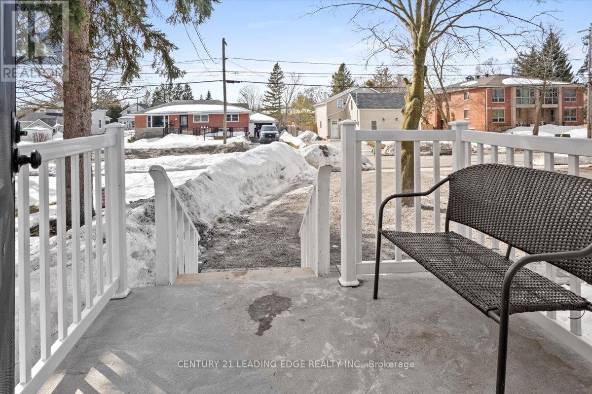 40 St Patrick Street E, Kawartha Lakes, Ontario  K9V 1R2 - Photo 6 - X12138526