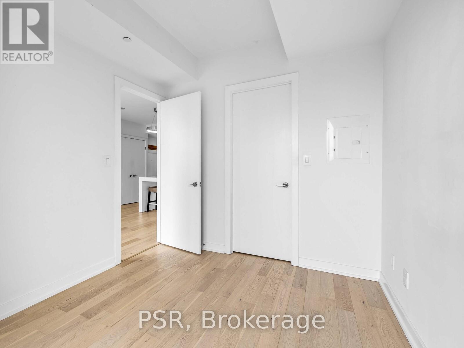 2202 - 20 Bruyeres Mews, Toronto, Ontario  M5V 0G8 - Photo 15 - C12138575