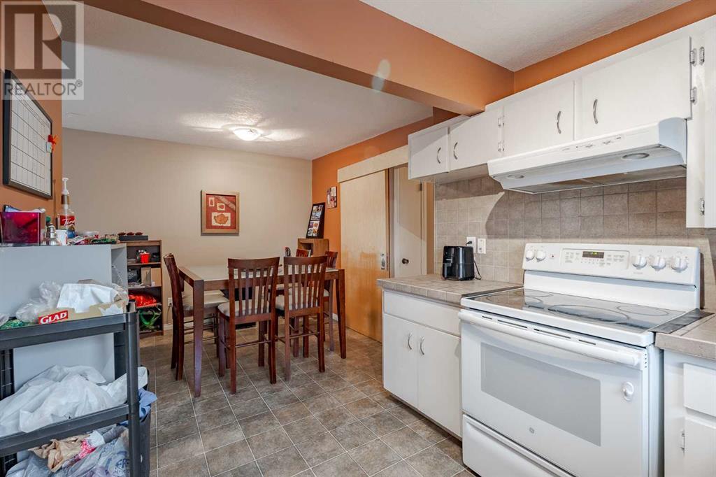 7002 54 Avenue Nw, Calgary, Alberta  T3B 4C3 - Photo 11 - A2219703