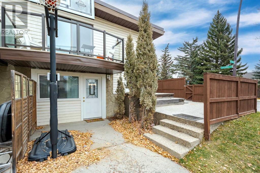 7002 54 Avenue Nw, Calgary, Alberta  T3B 4C3 - Photo 3 - A2219703