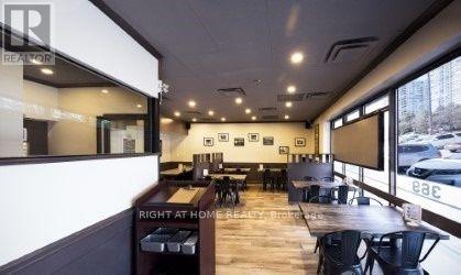 7359 Yonge Street, Markham, Ontario  L3T 2B3 - Photo 3 - N12138567