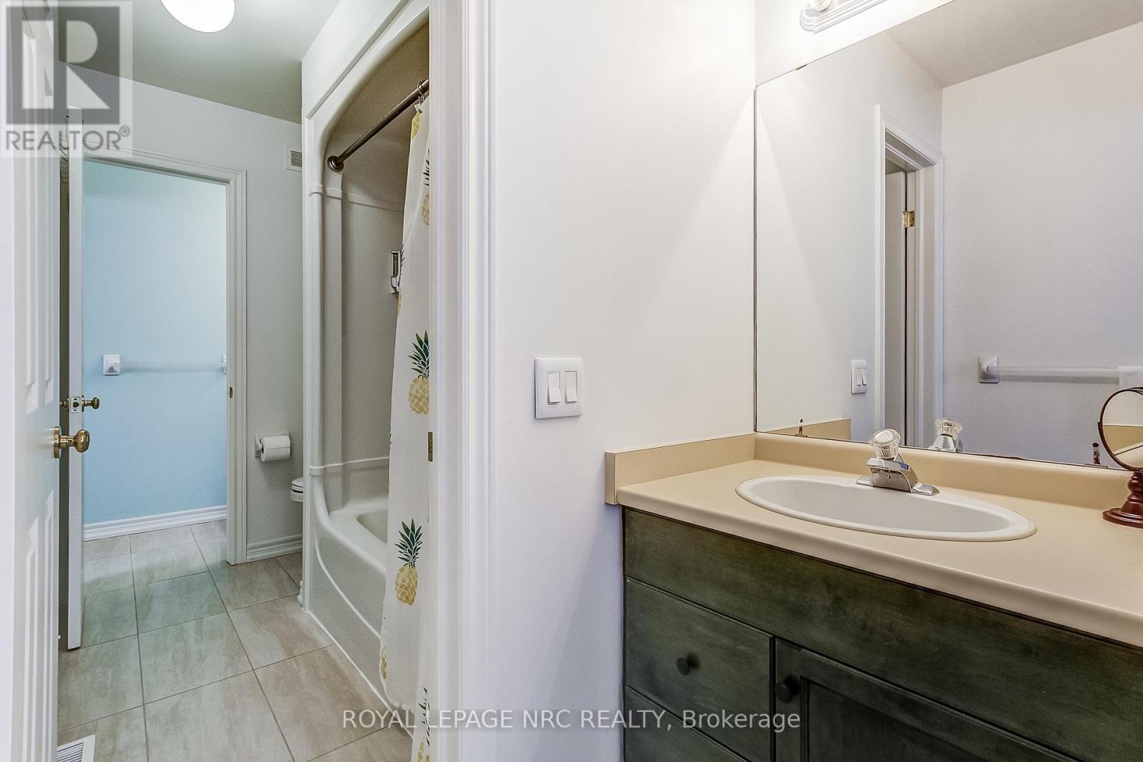 330 Gate Street, Niagara-On-The-Lake, Ontario  L0S 1J0 - Photo 37 - X12138629