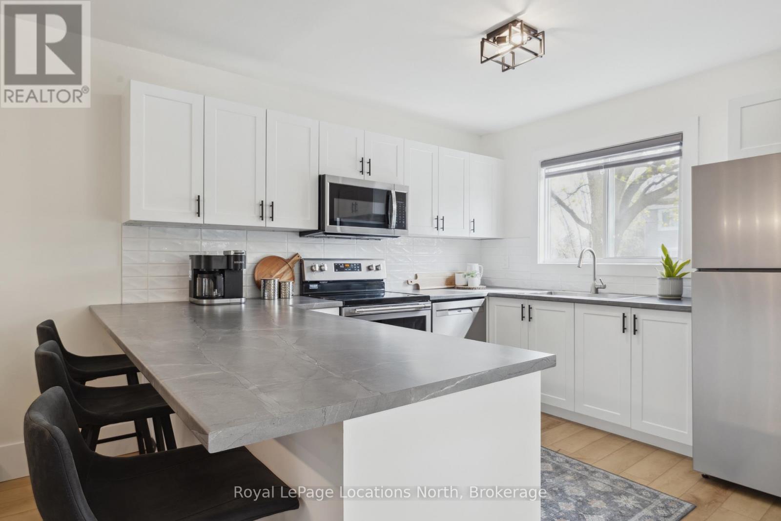 16 - 15 Watts Crescent, Collingwood, Ontario  L9Y 4S6 - Photo 6 - S12138609