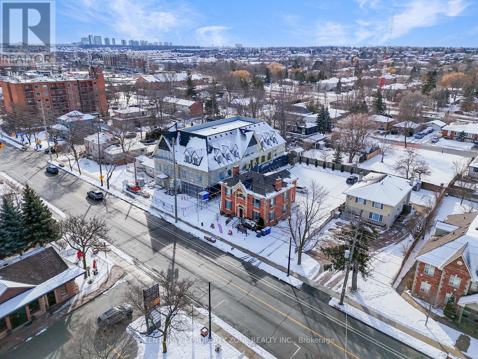 62 Queen Street S, Mississauga, Ontario  L5M 1K4 - Photo 5 - W11924339