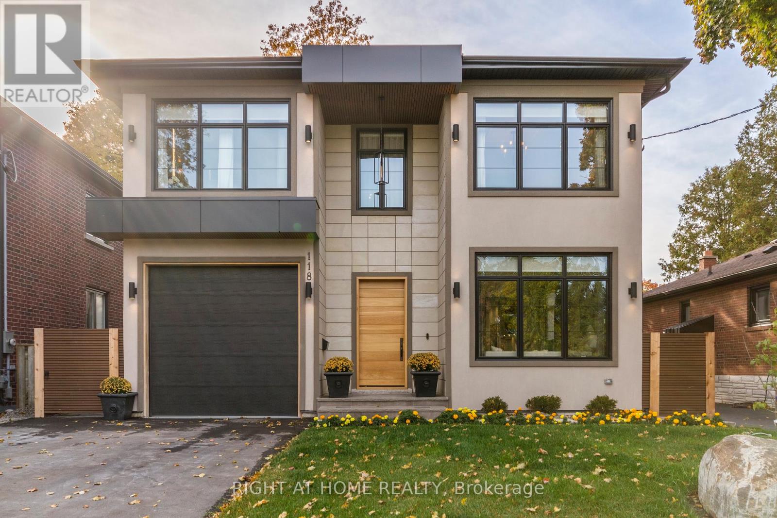 118 Martin Grove Road, Toronto, Ontario  M9B 4K5 - Photo 1 - W12057499