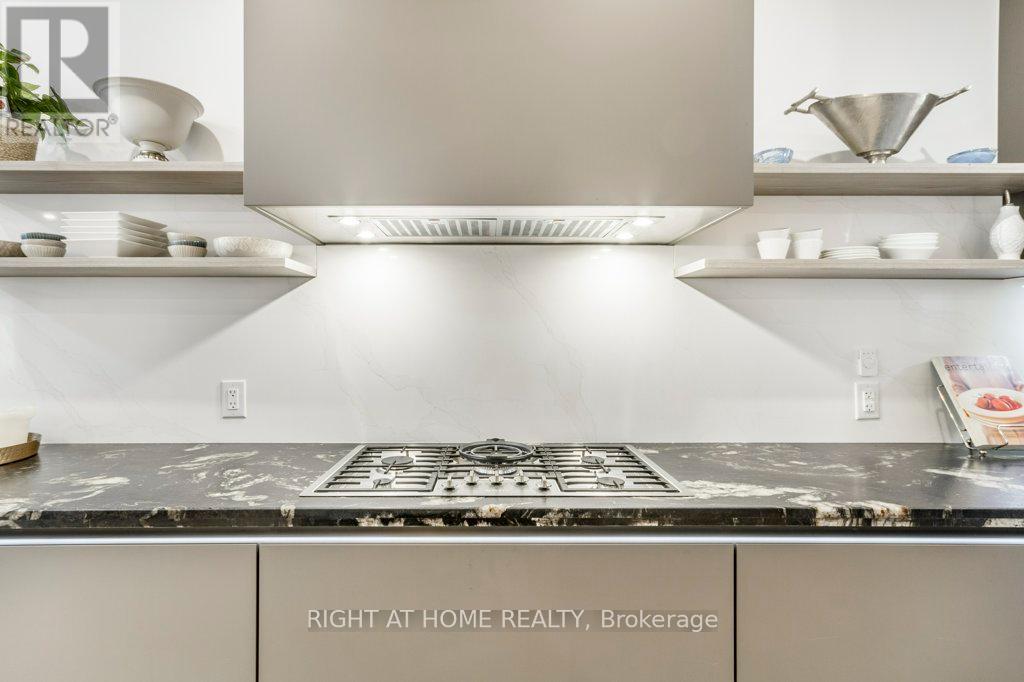118 Martin Grove Road, Toronto, Ontario  M9B 4K5 - Photo 12 - W12057499