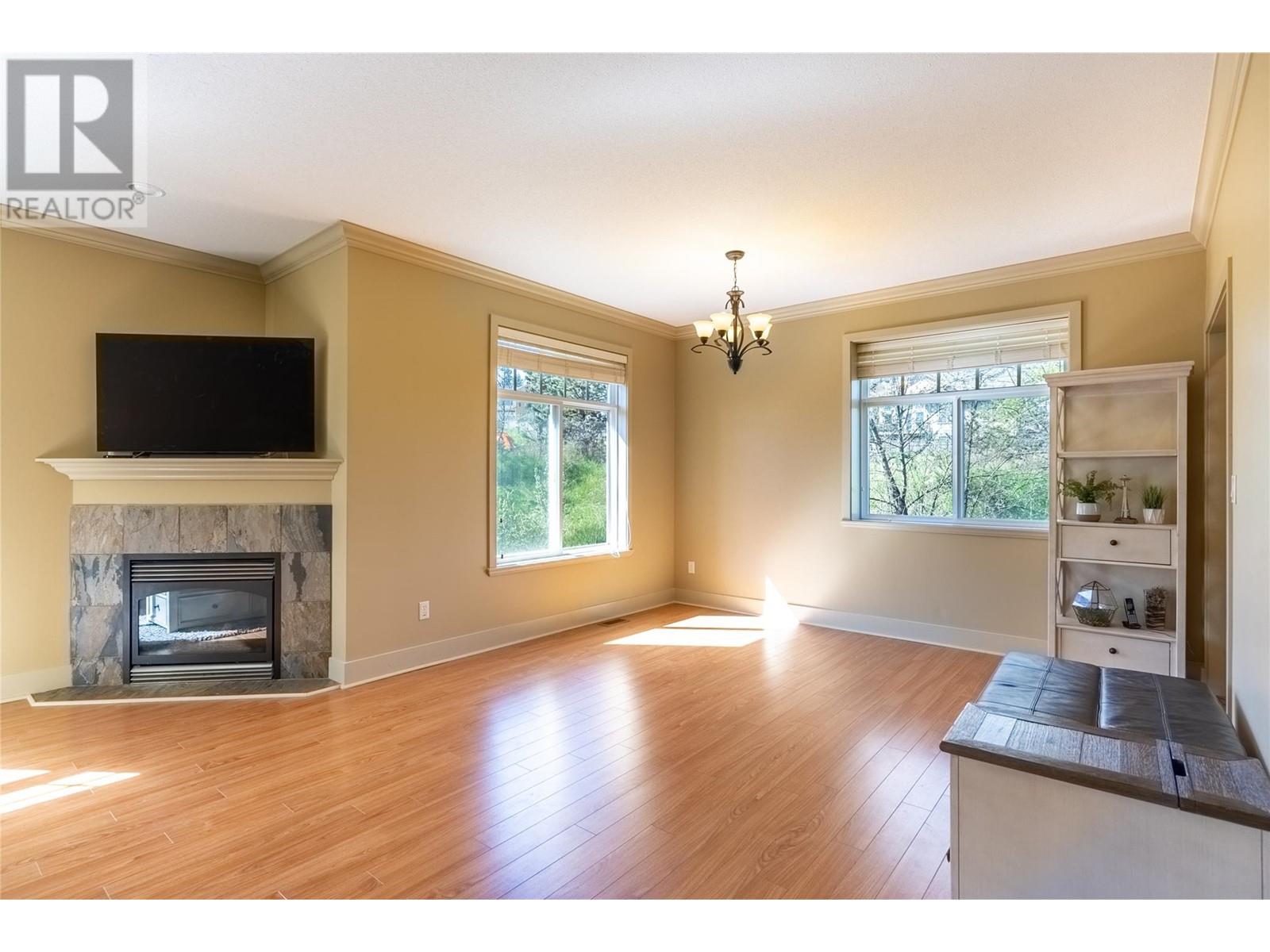 2046 Robson Place Unit# 12, Kamloops, British Columbia  V2E 0A5 - Photo 4 - 10346791