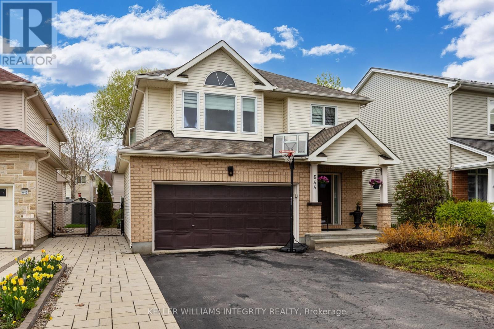 Property at 644 DEVONWOOD CIRCLE image 1
