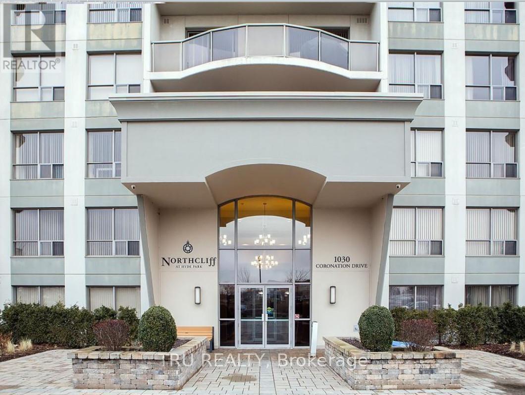 201 - 1030 Coronation Drive, London North (North I), Ontario  N6G 0G5 - Photo 2 - X12138662