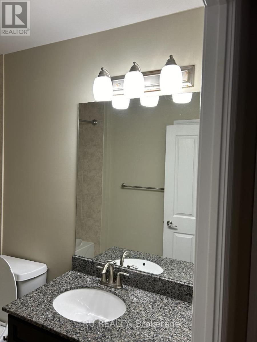 201 - 1030 Coronation Drive, London North (North I), Ontario  N6G 0G5 - Photo 9 - X12138662