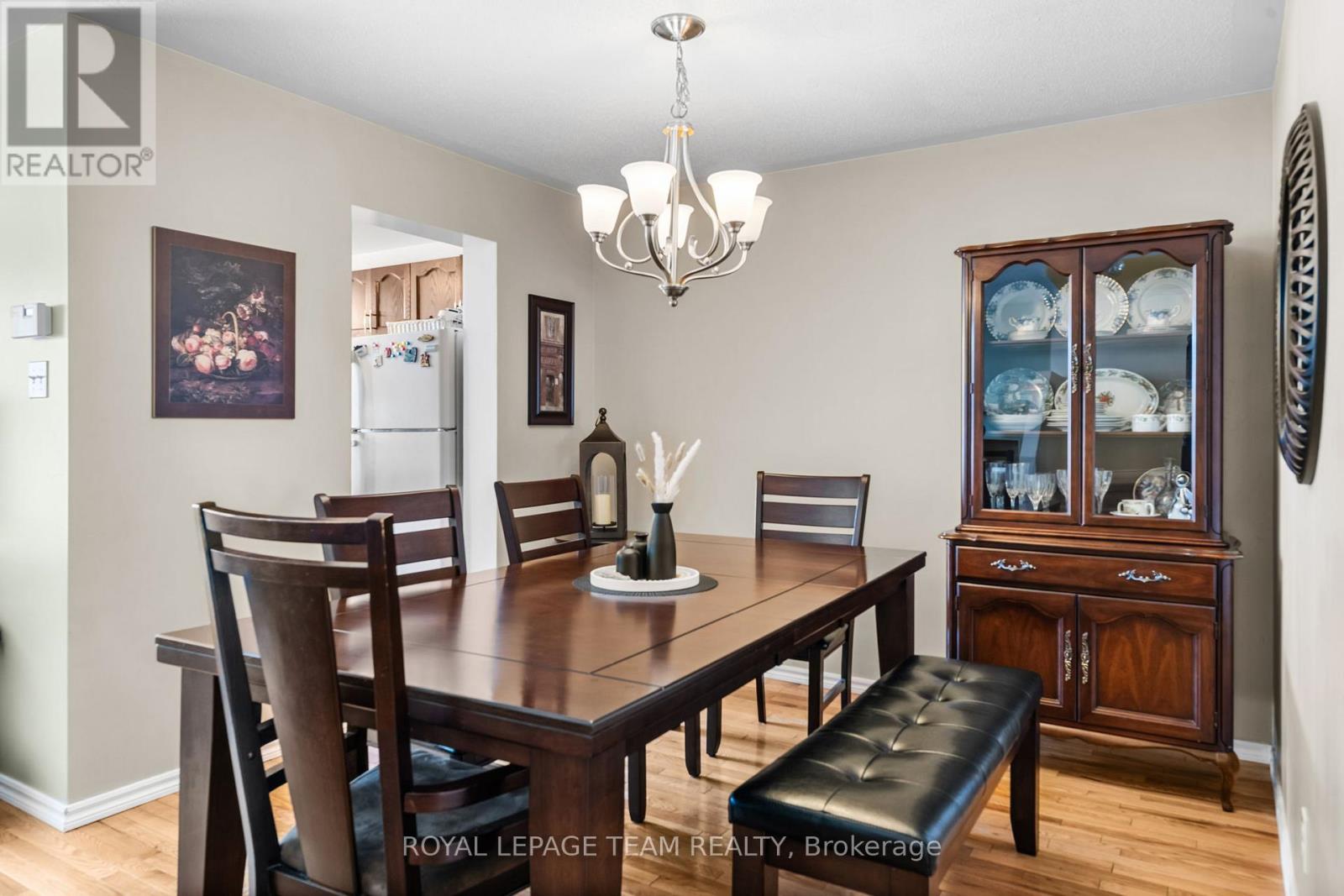 544 Renaissance Drive, Ottawa, Ontario  K4A 4E8 - Photo 9 - X12138664