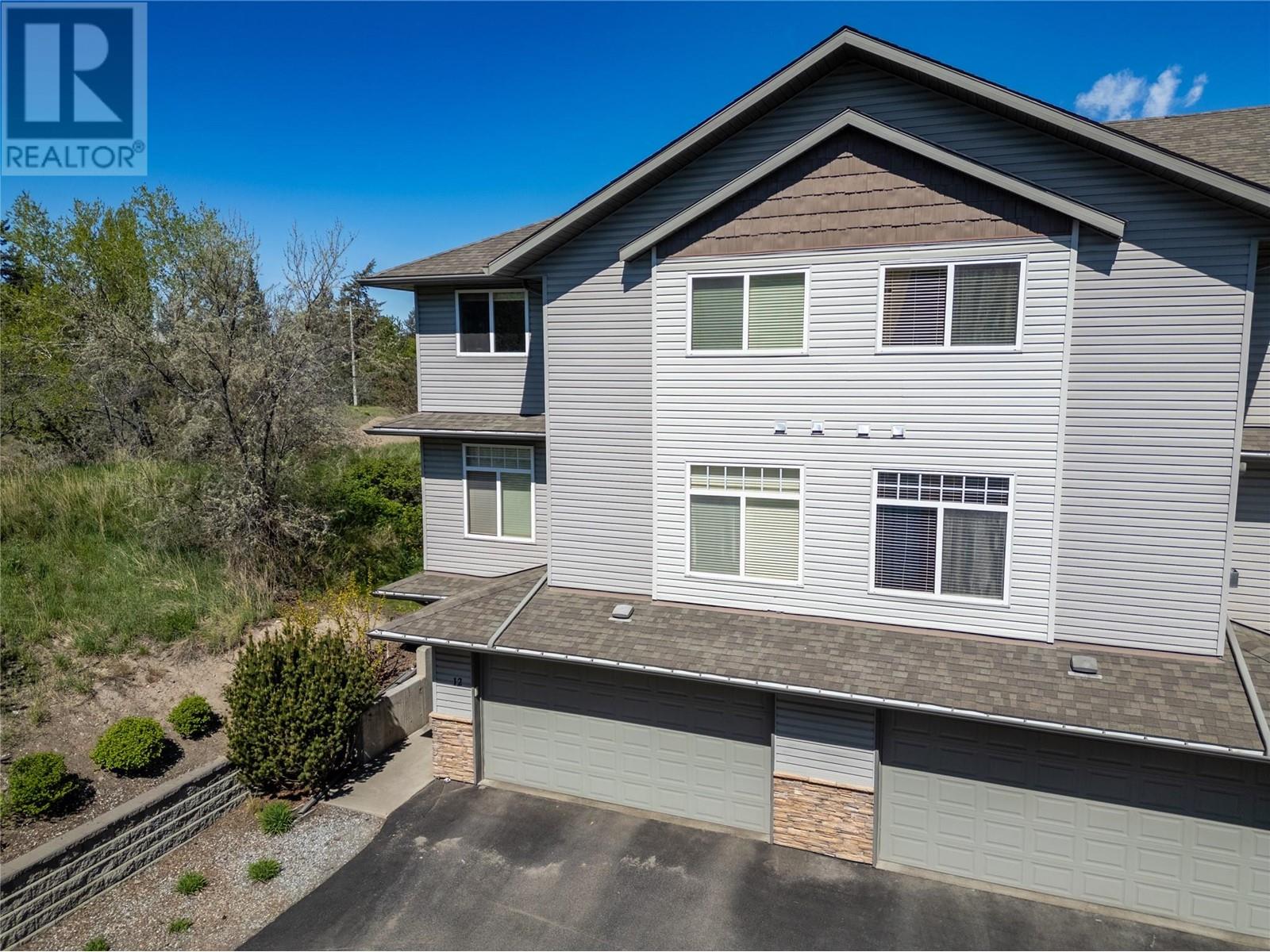 2046 Robson Place Unit# 12, Kamloops, British Columbia  V2E 0A5 - Photo 2 - 10346791
