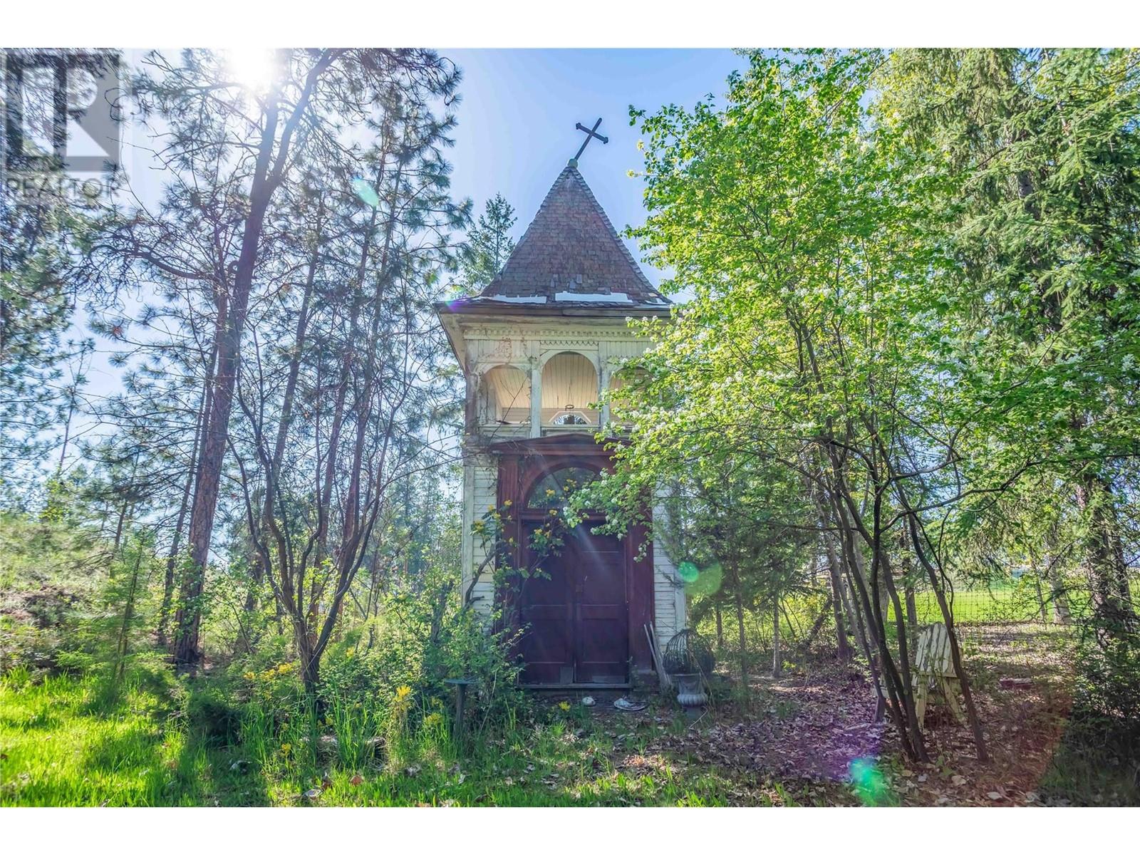 Property at 4670 Stewart Road E image 3