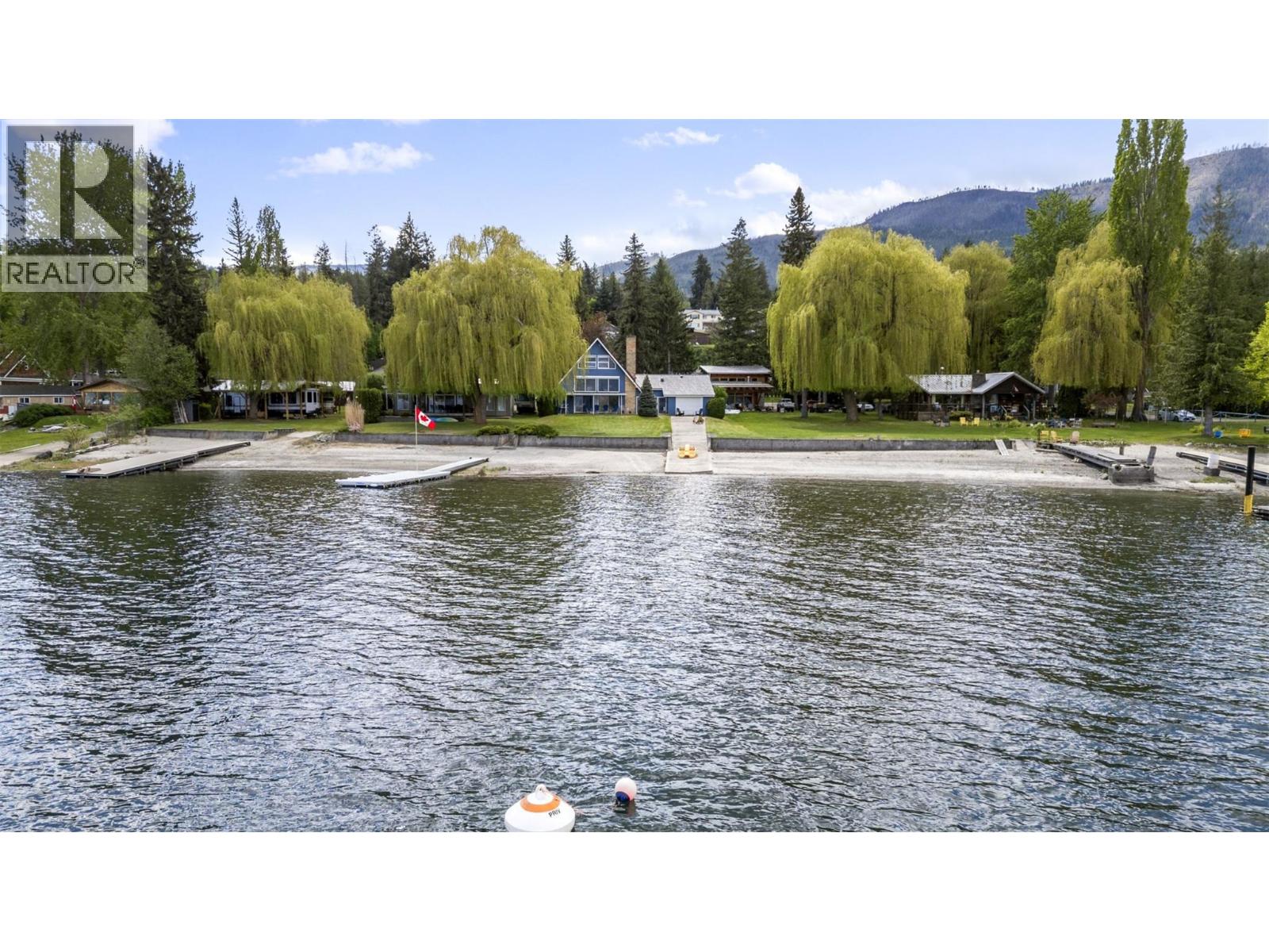 1263 Dieppe Road, Sorrento, British Columbia  V0E 2W0 - Photo 11 - 10347097