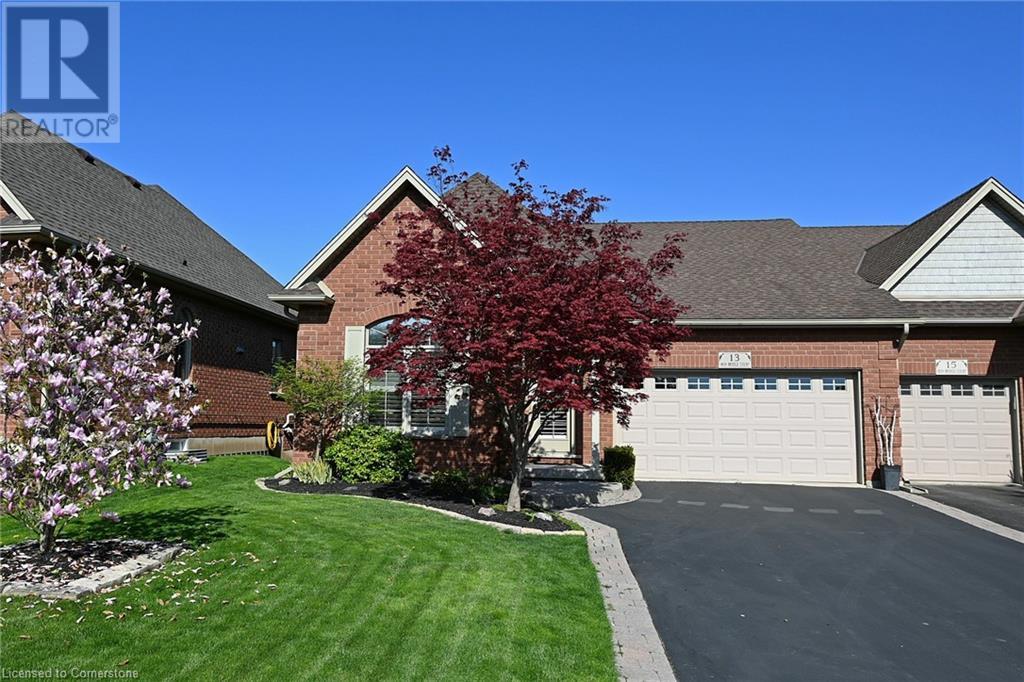 13 IRON BRIDGE Court, Caledonia, Ontario