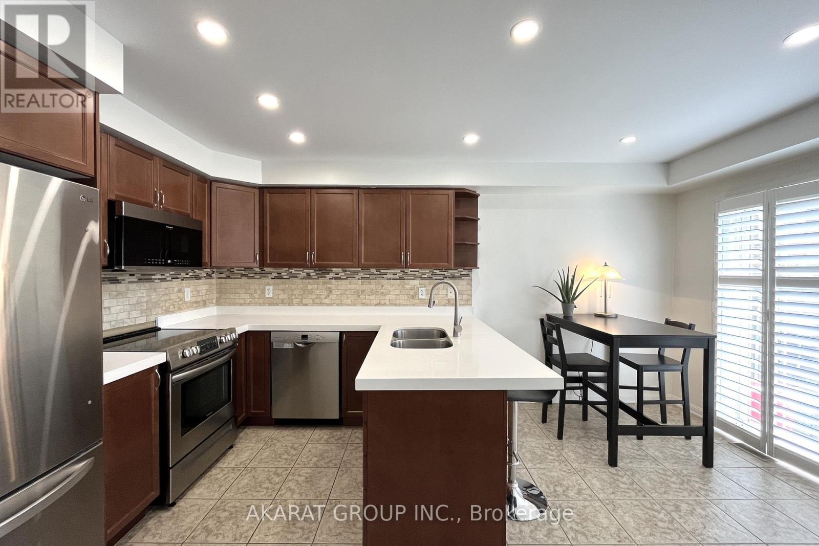 3094 Rotary Way, Burlington, Ontario  L7M 0A3 - Photo 13 - W12136953