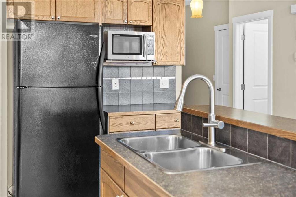 156 Rockyspring Grove Nw, Calgary, Alberta  T3G 0A9 - Photo 7 - A2205569