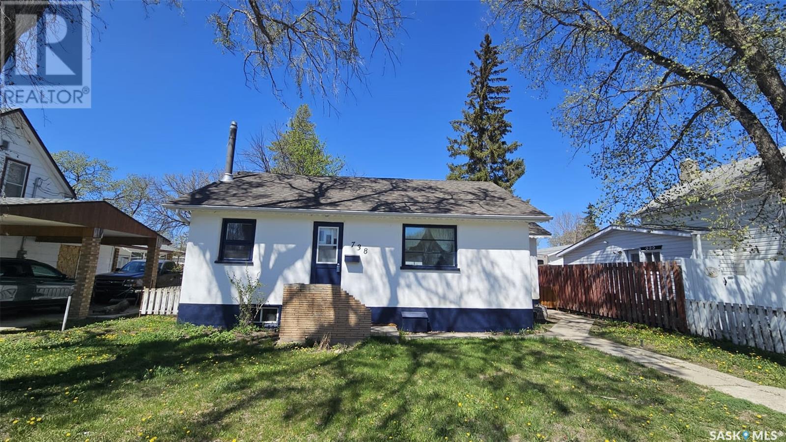 Property at 738 STADACONA STREET E image 1