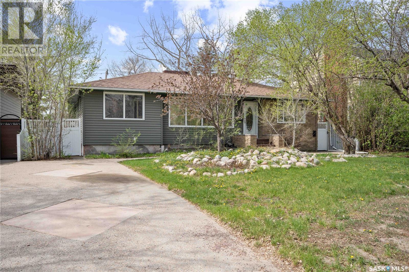 Property at 3628 Albert STREET image 1