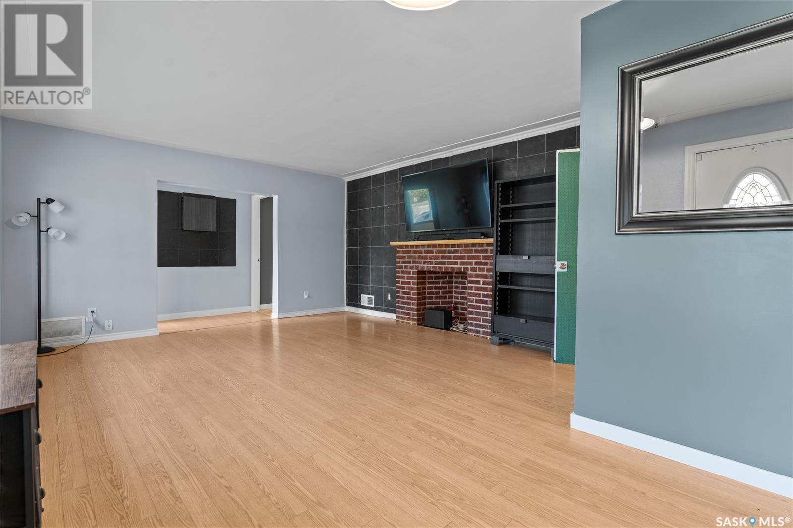 Property at 3628 Albert STREET image 4