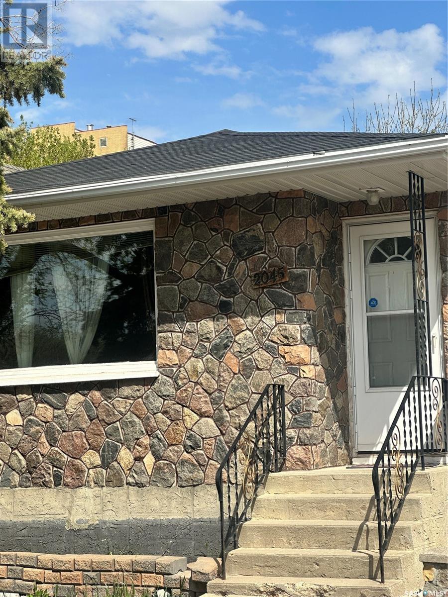 2045 Montreal Street, Regina, Saskatchewan  S4P 1L5 - Photo 2 - SK005206