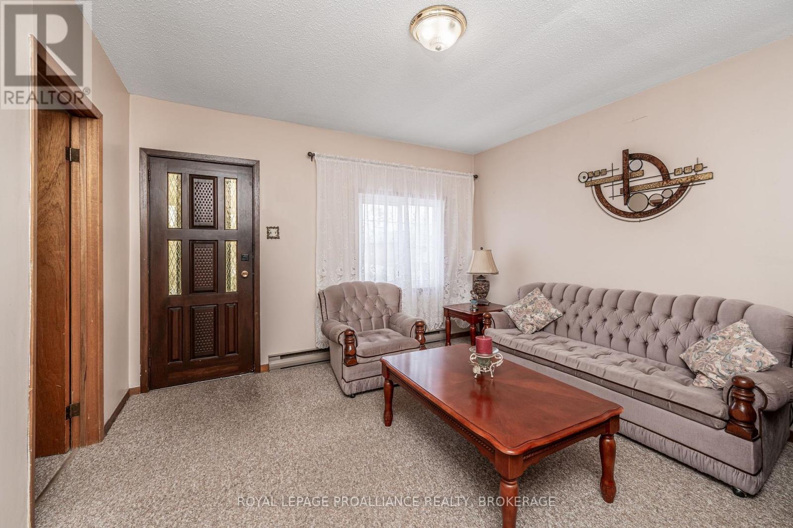 58 Joseph Street, Kingston, Ontario  K7K 2H5 - Photo 3 - X12115900