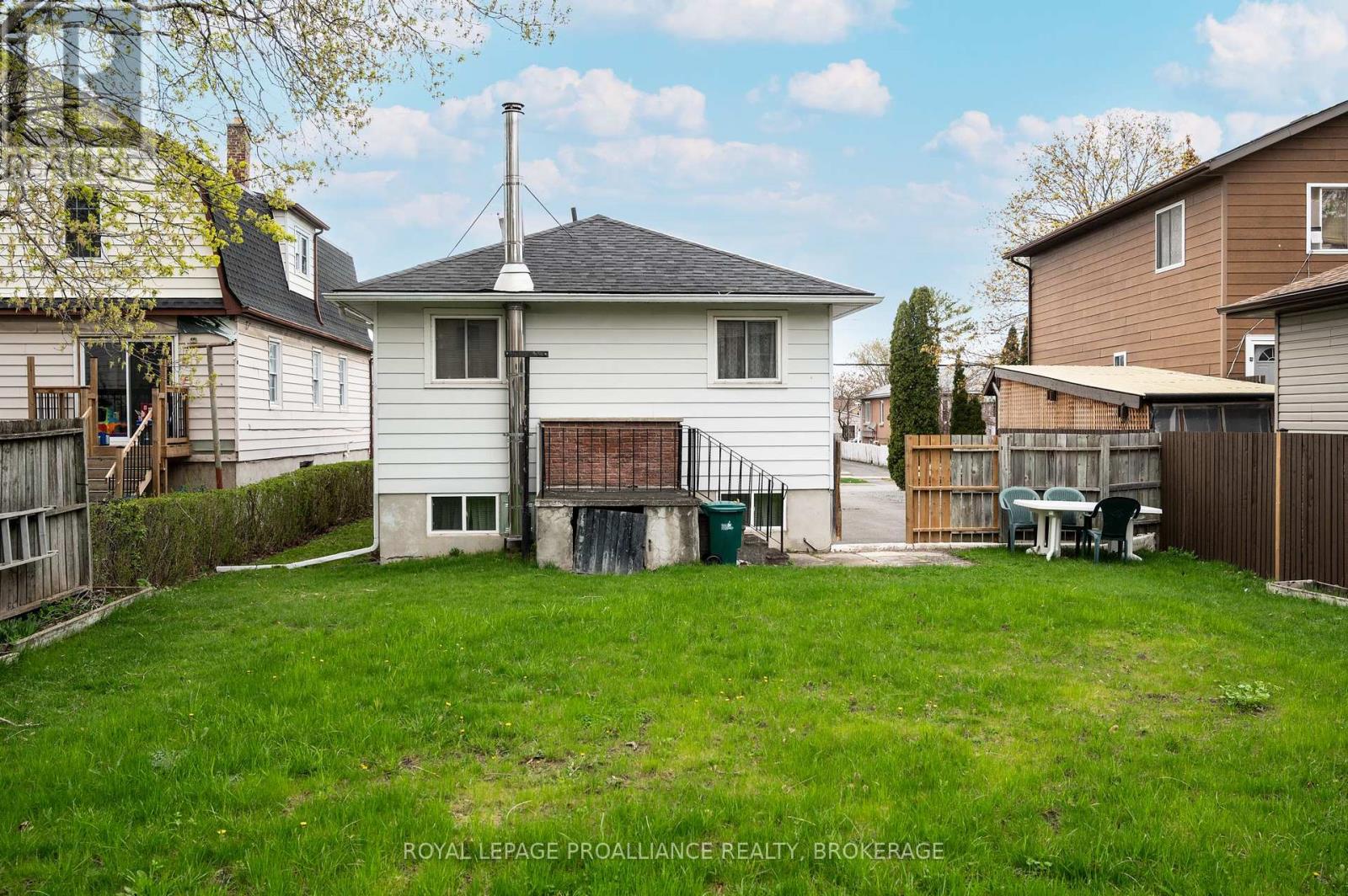58 Joseph Street, Kingston, Ontario  K7K 2H5 - Photo 24 - X12115900
