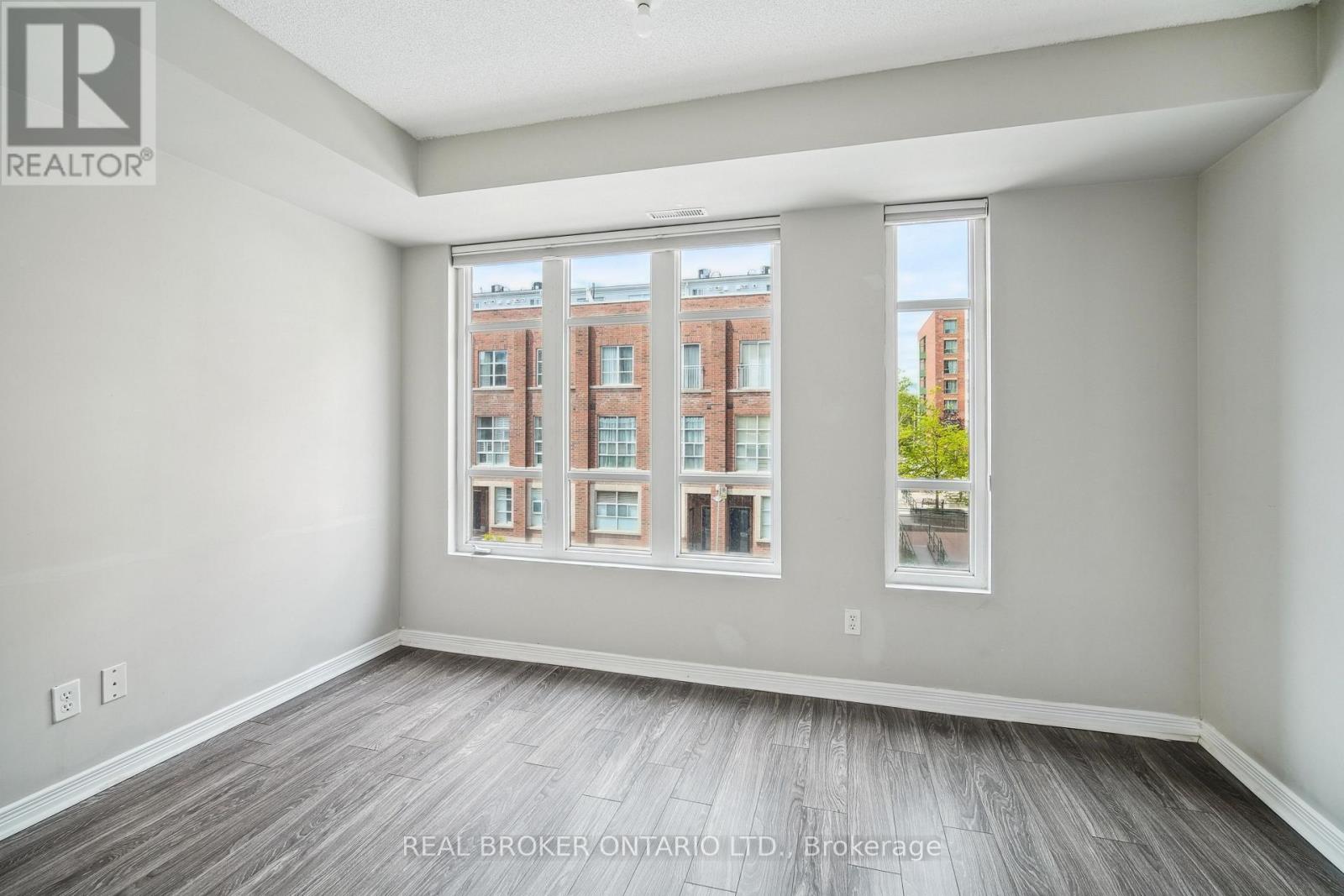 239 - 21 Ruttan Street, Toronto, Ontario  M6P 0A1 - Photo 8 - C12138608