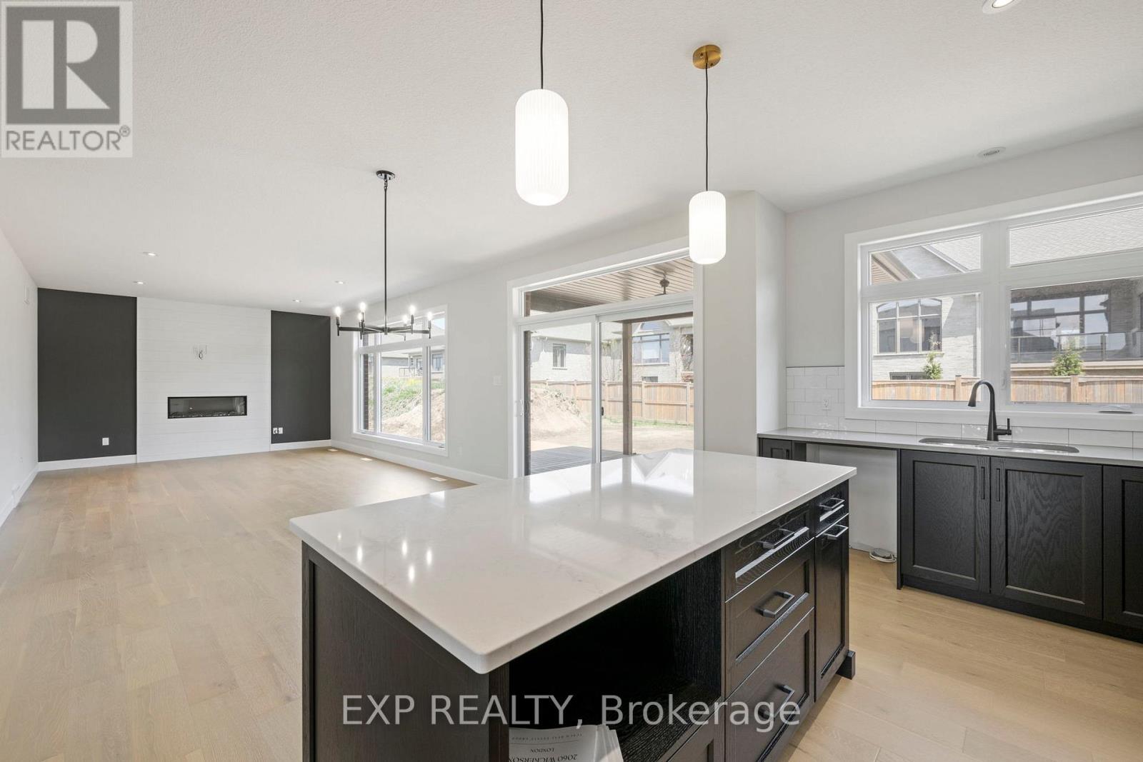 2060 Wickerson Road, London South, Ontario  N6K 5C4 - Photo 6 - X12138718